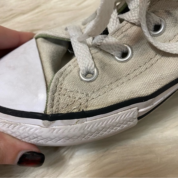 Converse White Strawberry Embroidered Berries and Bees High Top Sneakers - Picture 14 of 16